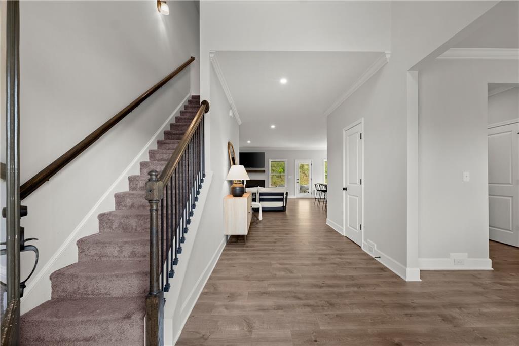484 Huntington Lane