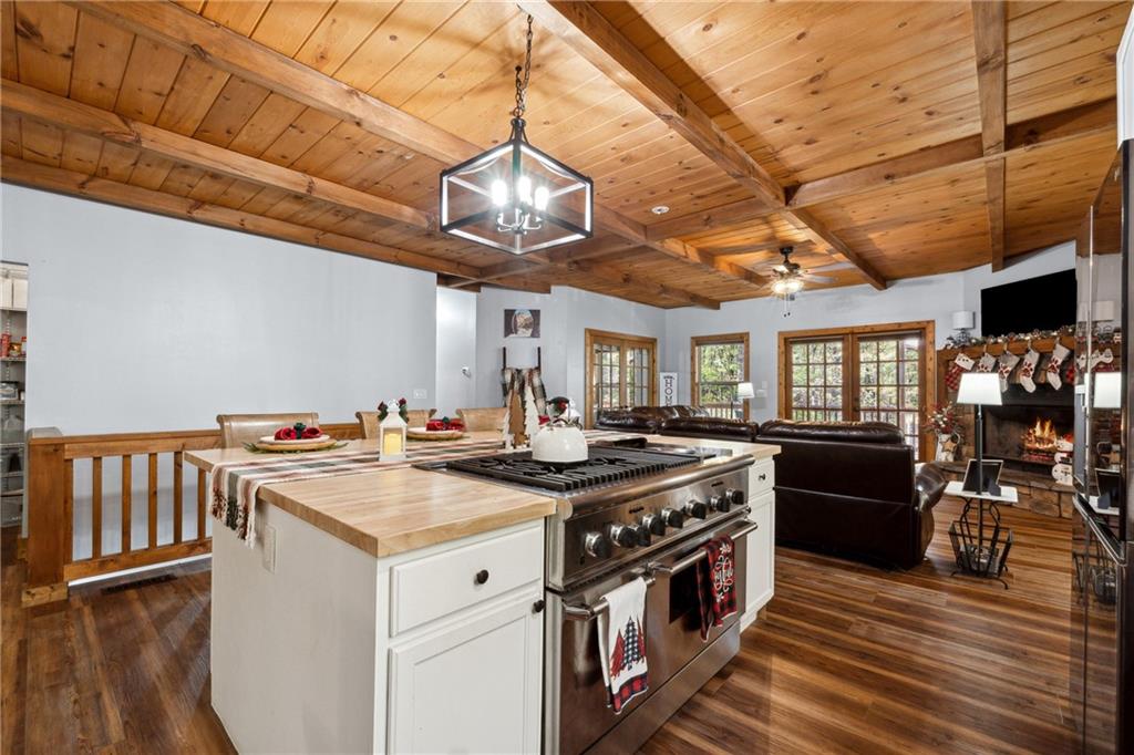 188 Ayers Rock Road
