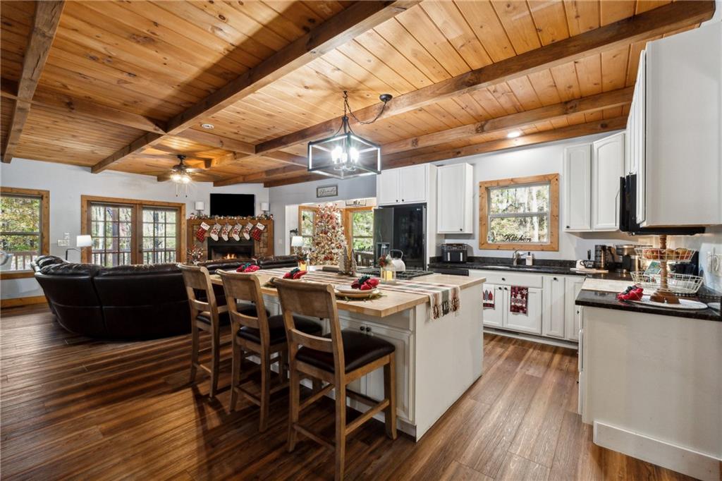 188 Ayers Rock Road