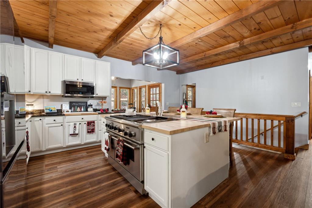 188 Ayers Rock Road
