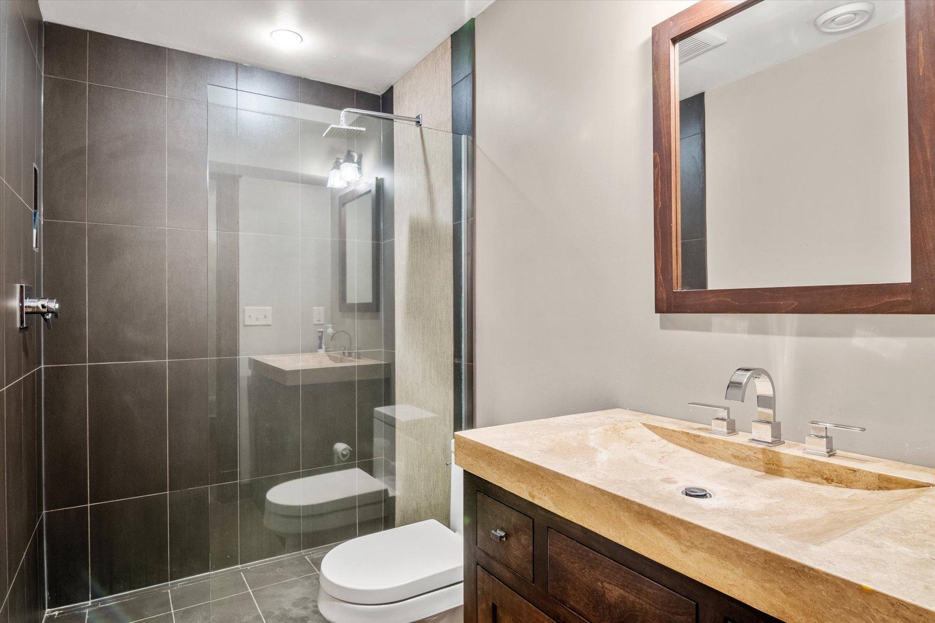 502 Laurel Street W