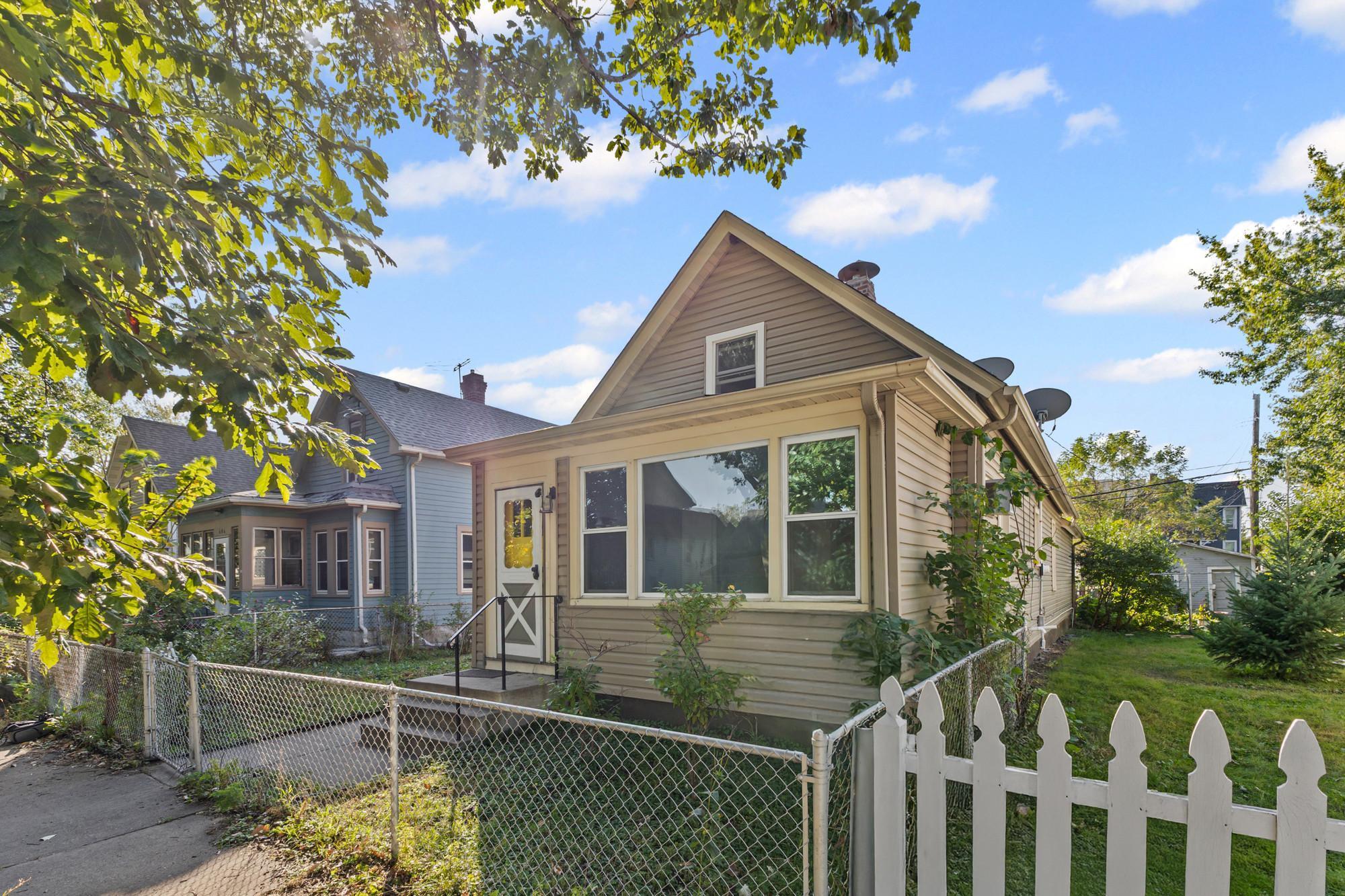 610 Charles Avenue