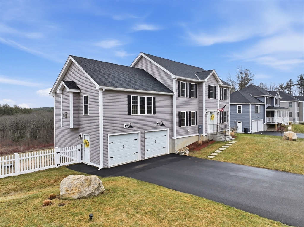 74 Deanna Dr