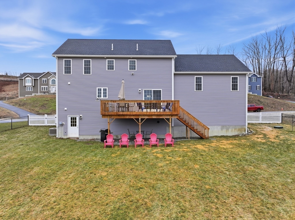 74 Deanna Dr