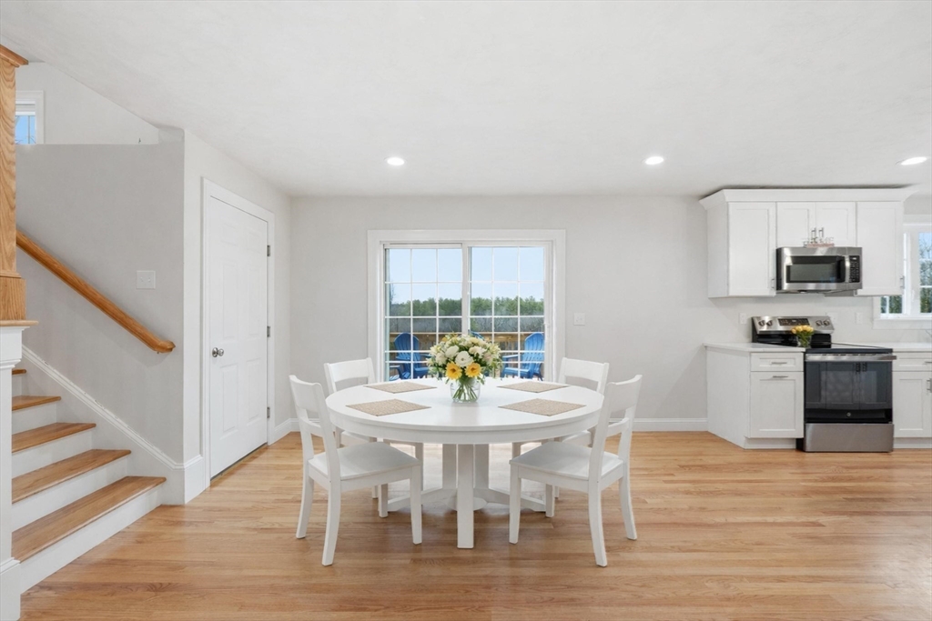 74 Deanna Dr