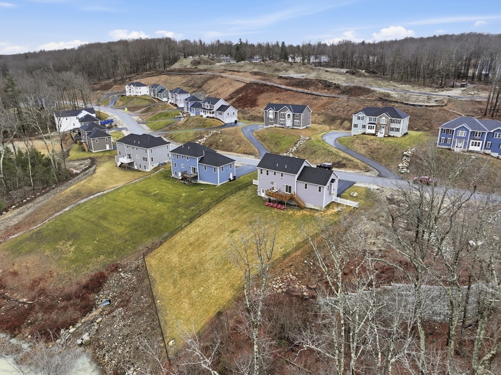 74 Deanna Dr