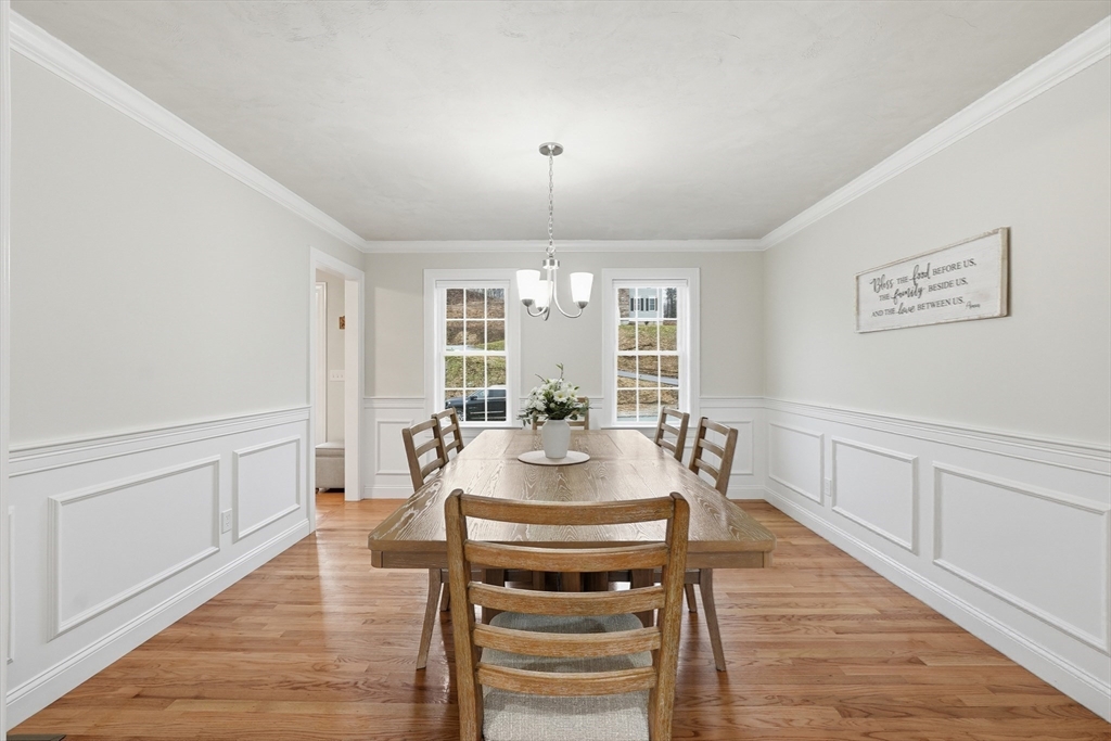 74 Deanna Dr