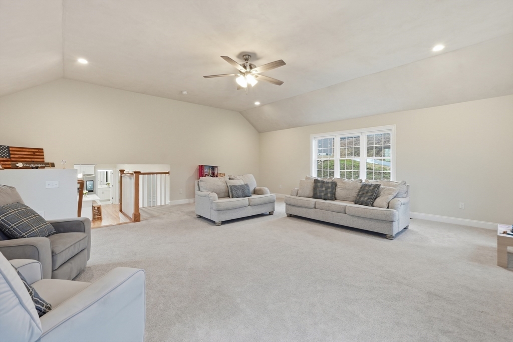 74 Deanna Dr