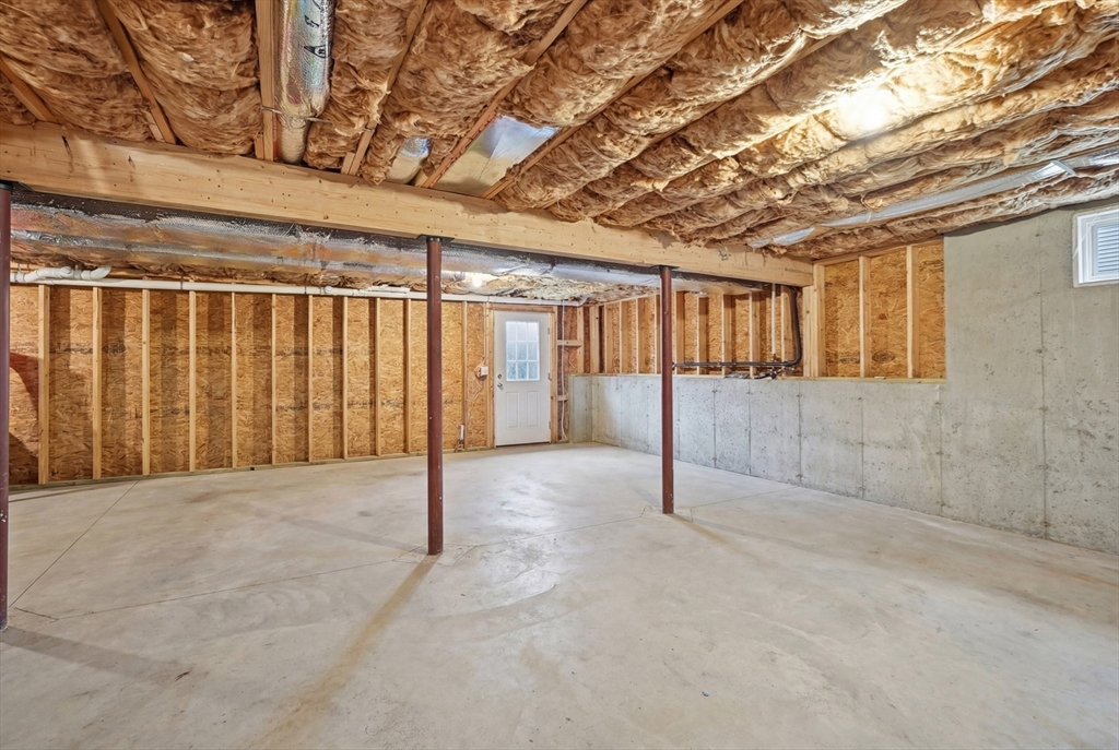 74 Deanna Dr