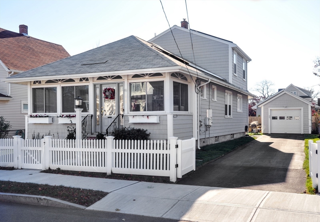 111 Darrow St