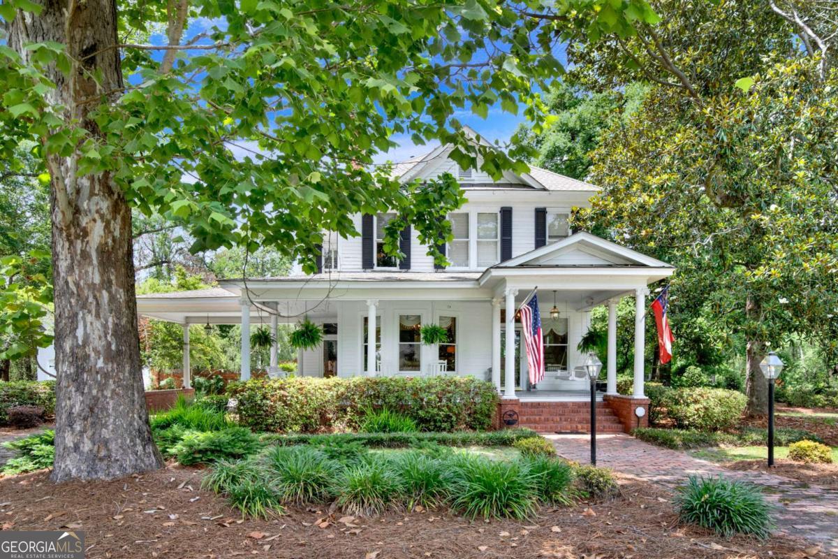 144 Kelly Street