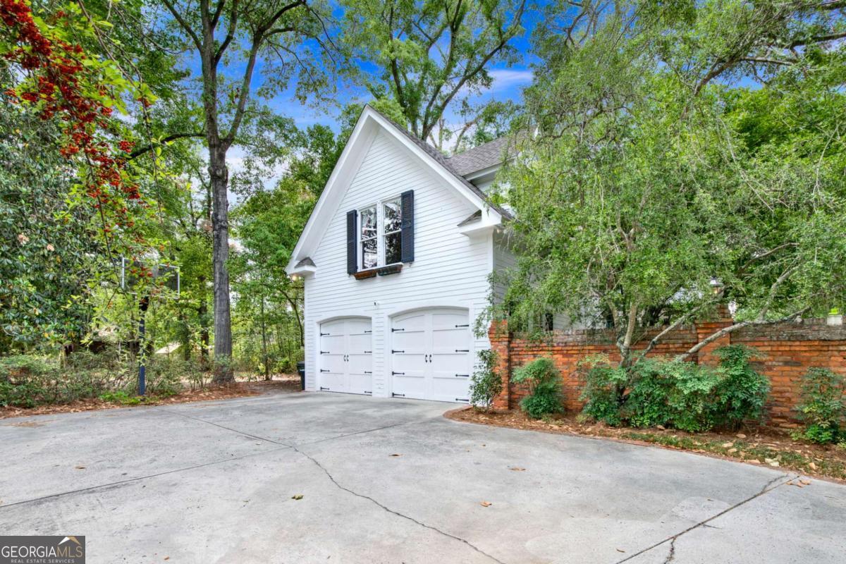 144 Kelly Street