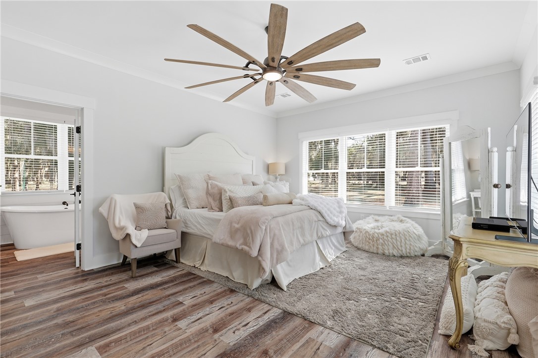 1727 Oak Forest Drive NE