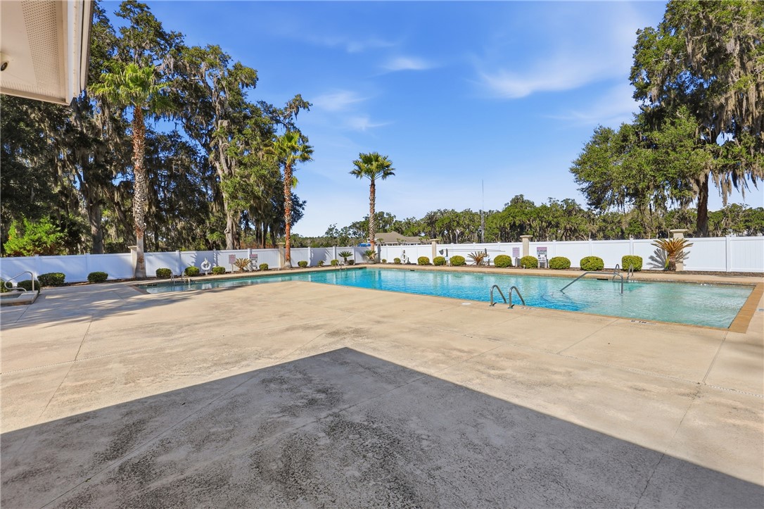 1727 Oak Forest Drive NE