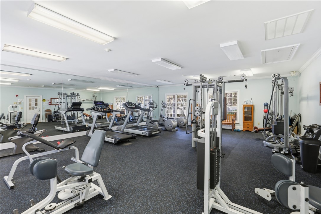 1727 Oak Forest Drive NE