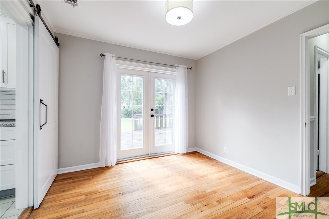 315 E DeRenne Avenue
