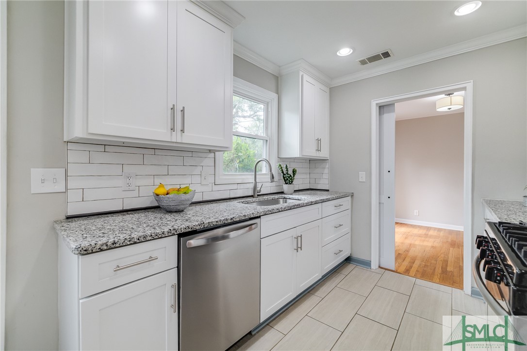 315 E DeRenne Avenue