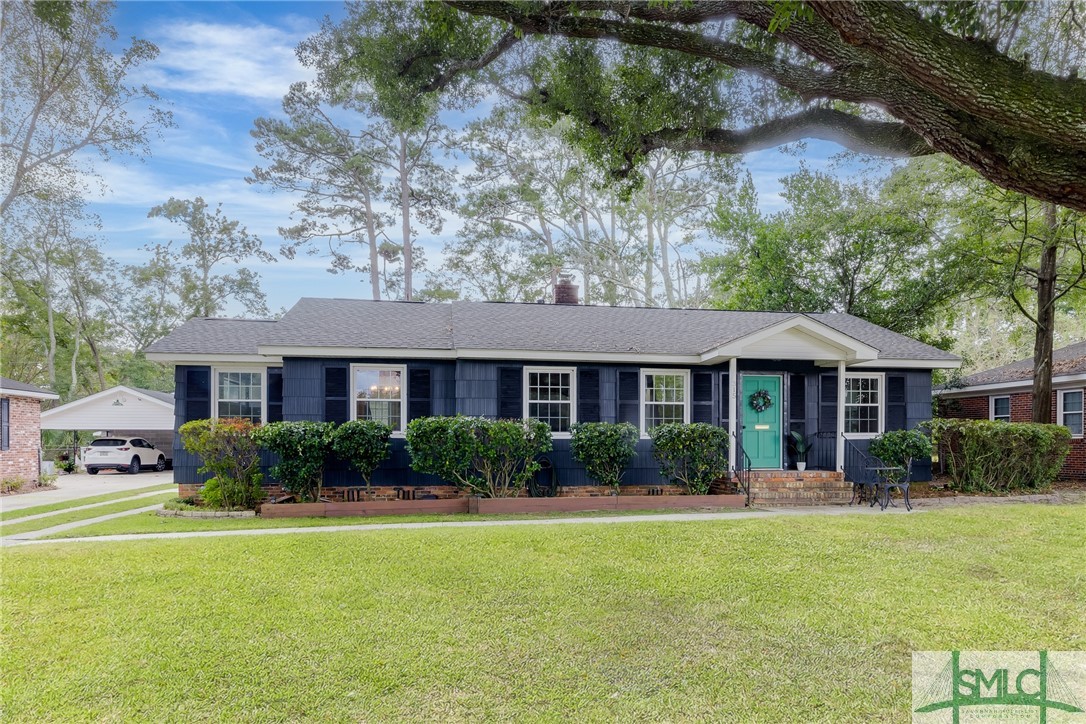 315 E DeRenne Avenue