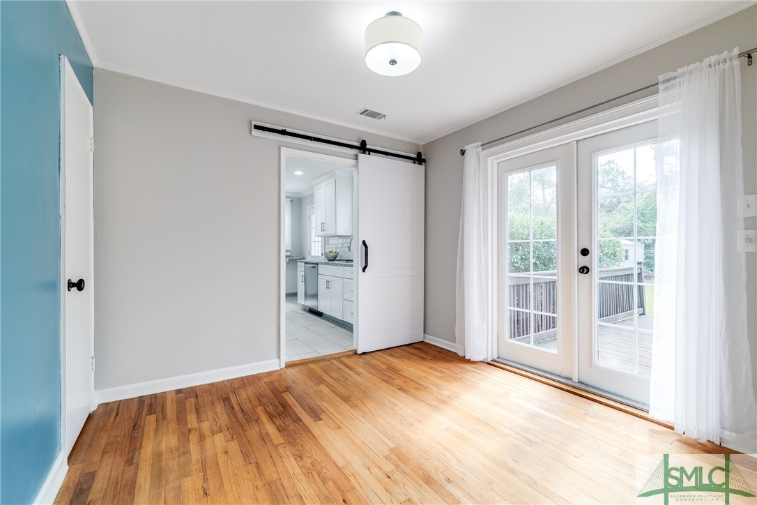 315 E DeRenne Avenue