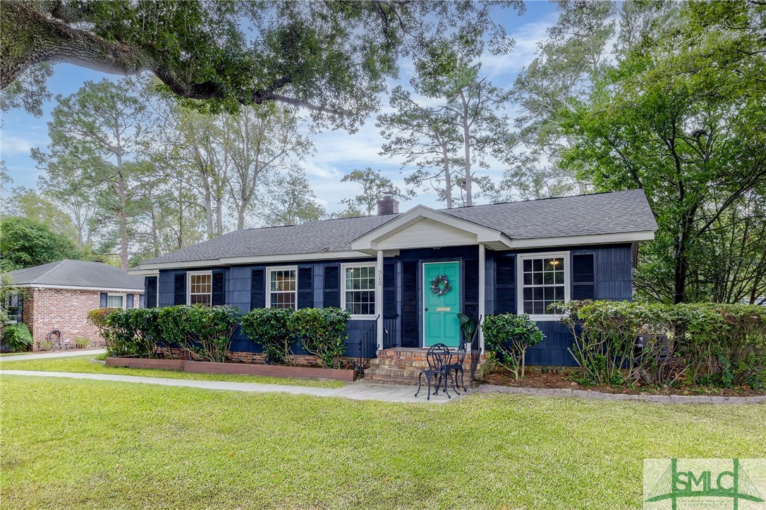 315 E DeRenne Avenue