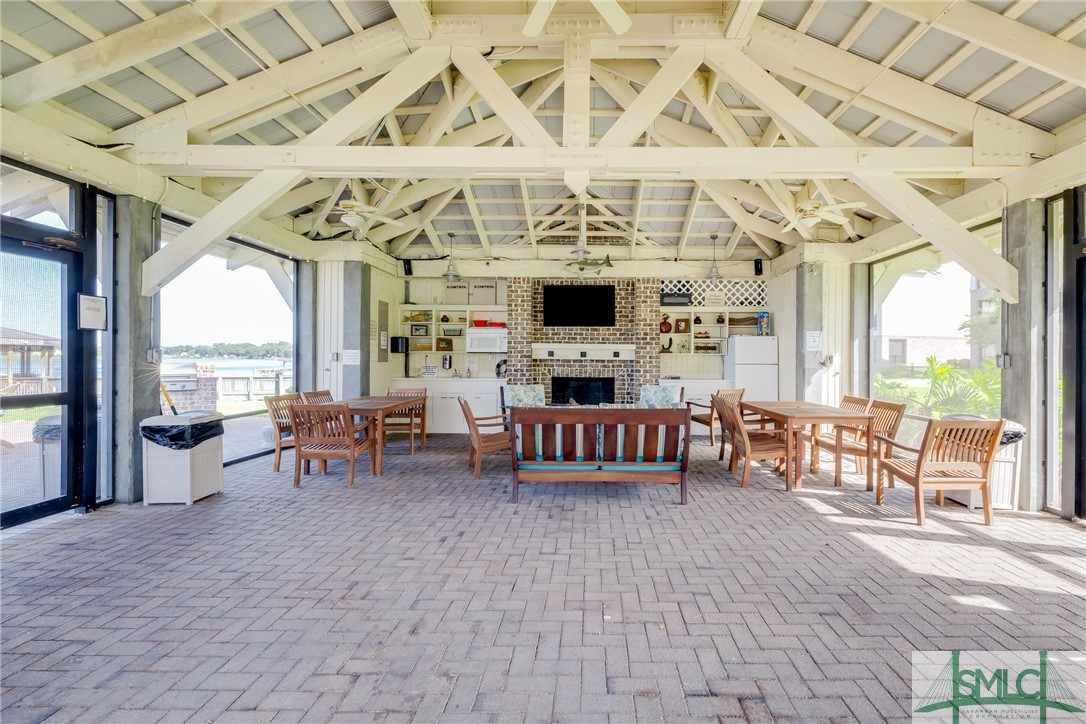 404 River Oaks Drive