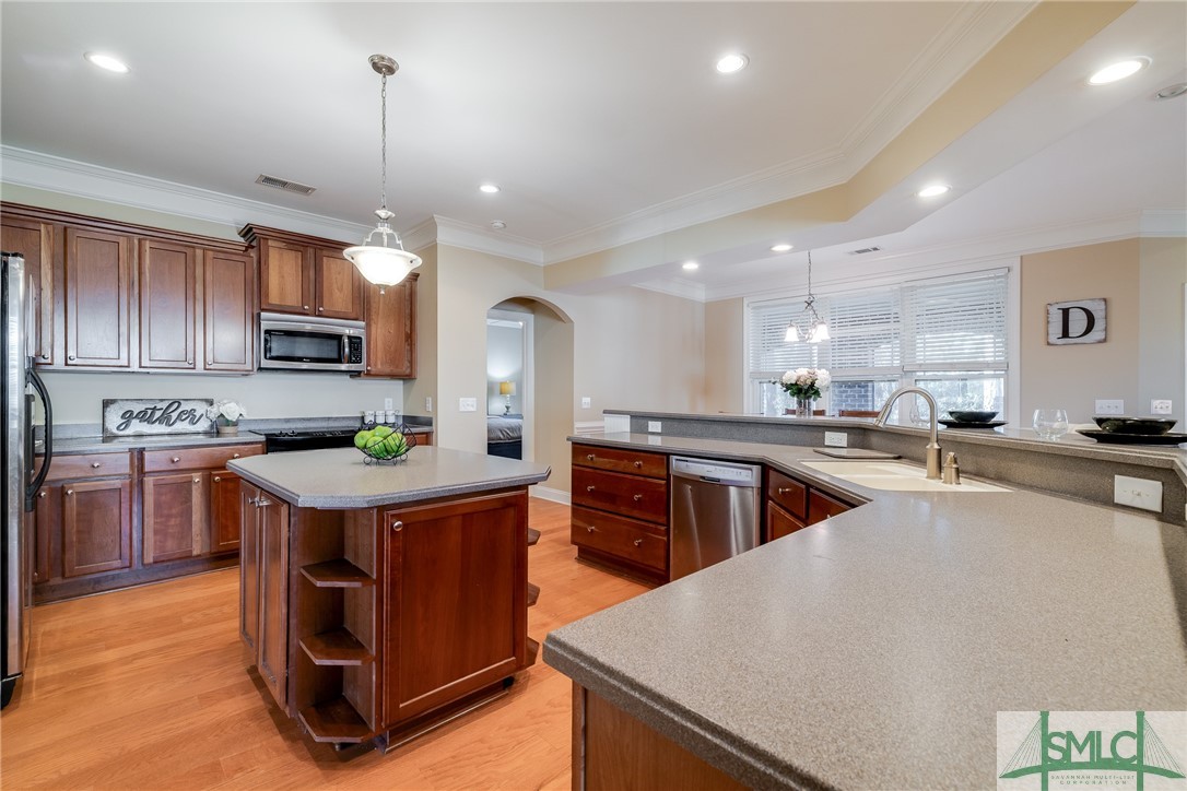 404 River Oaks Drive