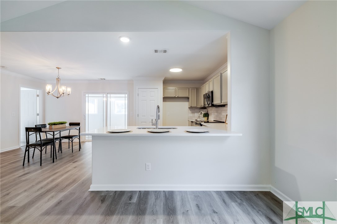 24 Raintree Way