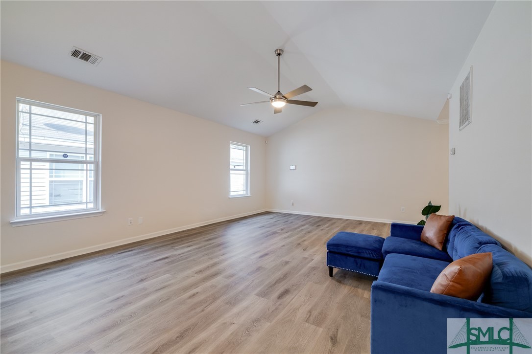 24 Raintree Way
