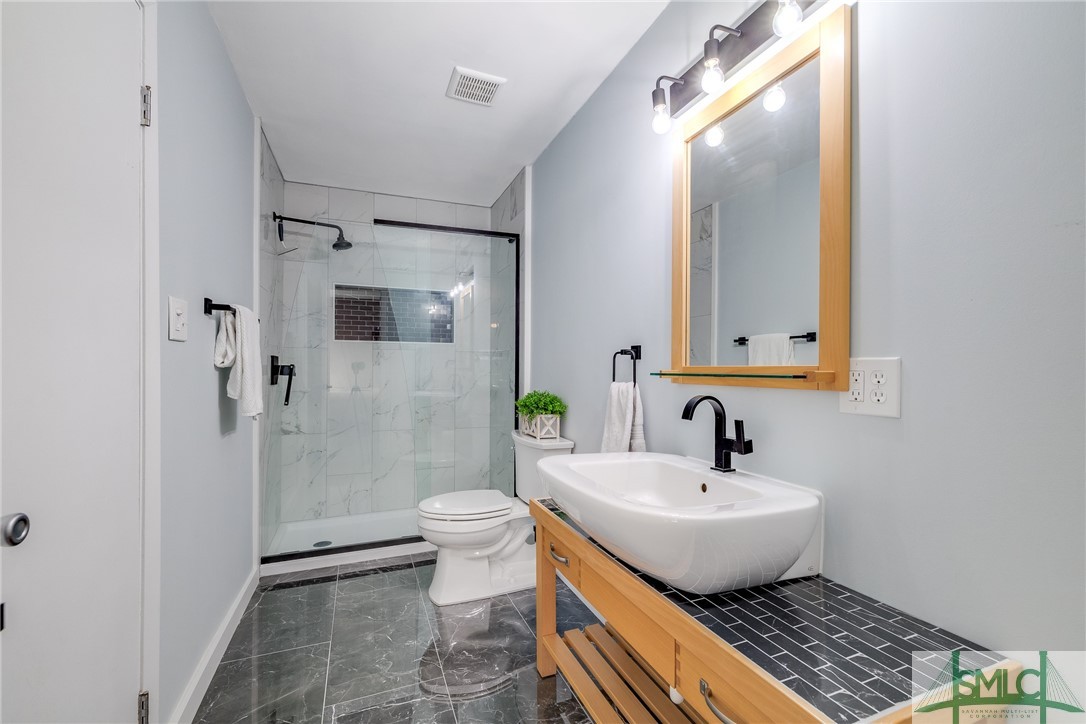 401 N Cromwell Road B-6
