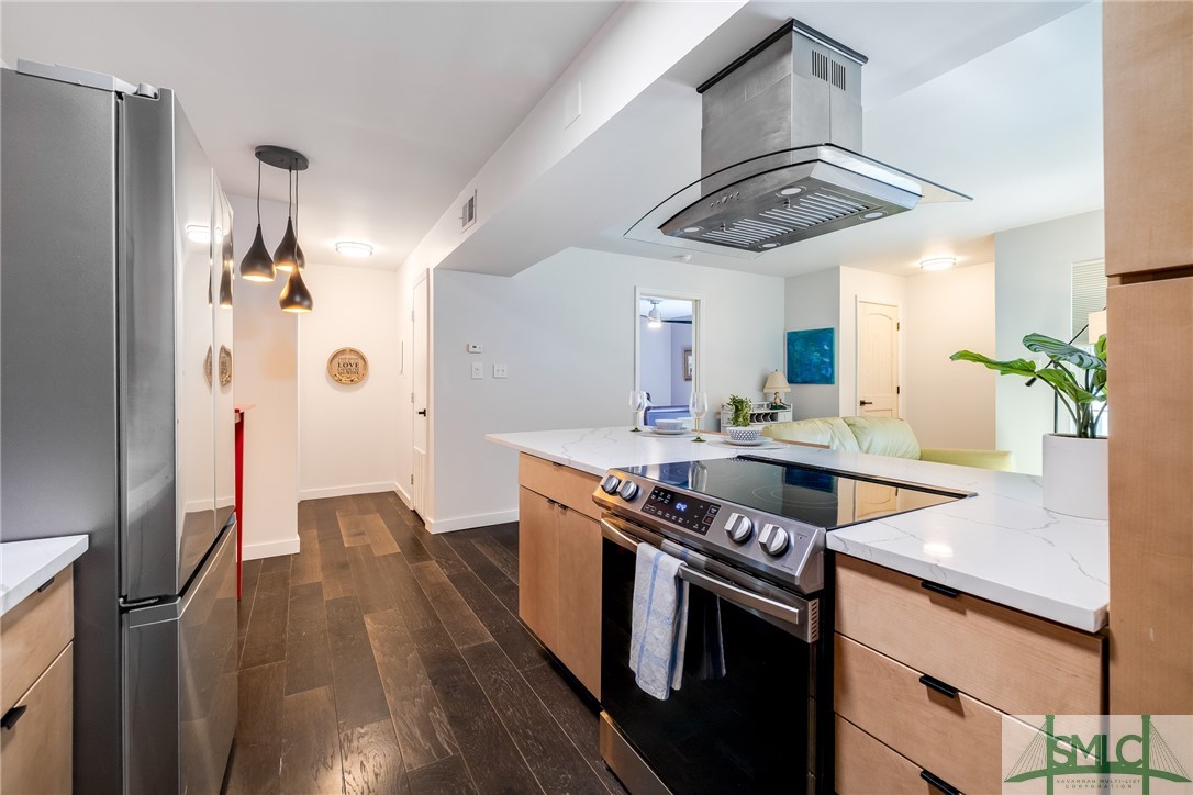 401 N Cromwell Road B-6