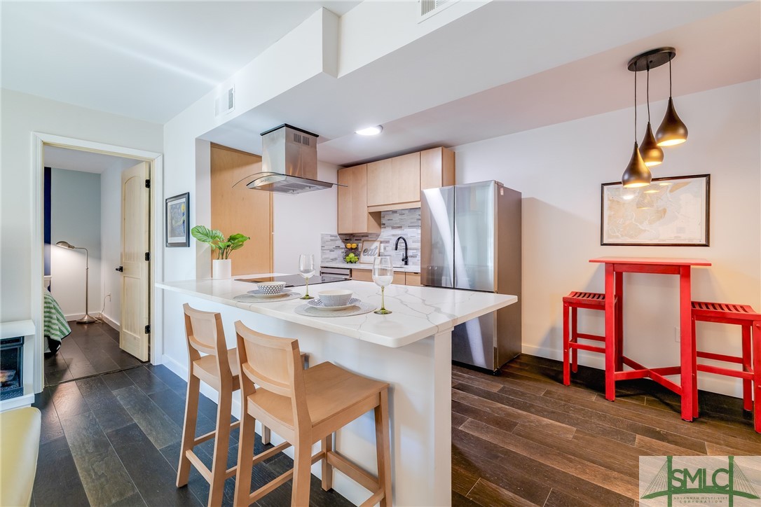 401 N Cromwell Road B-6