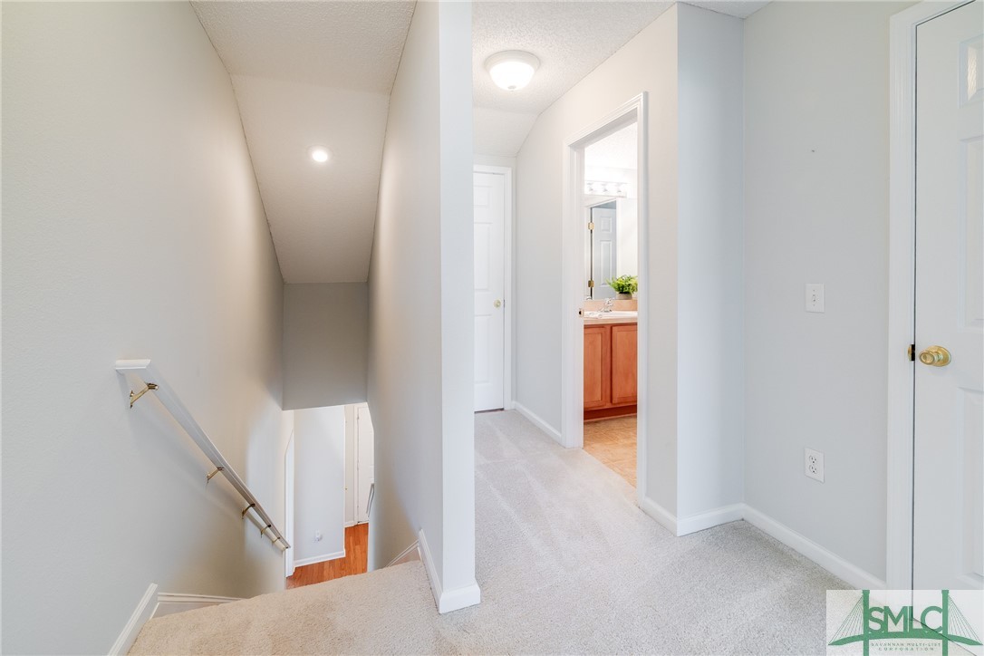 7 Travertine Circle