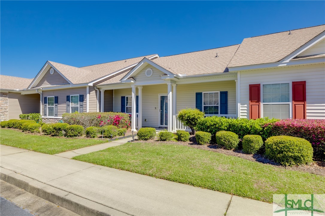 7 Travertine Circle