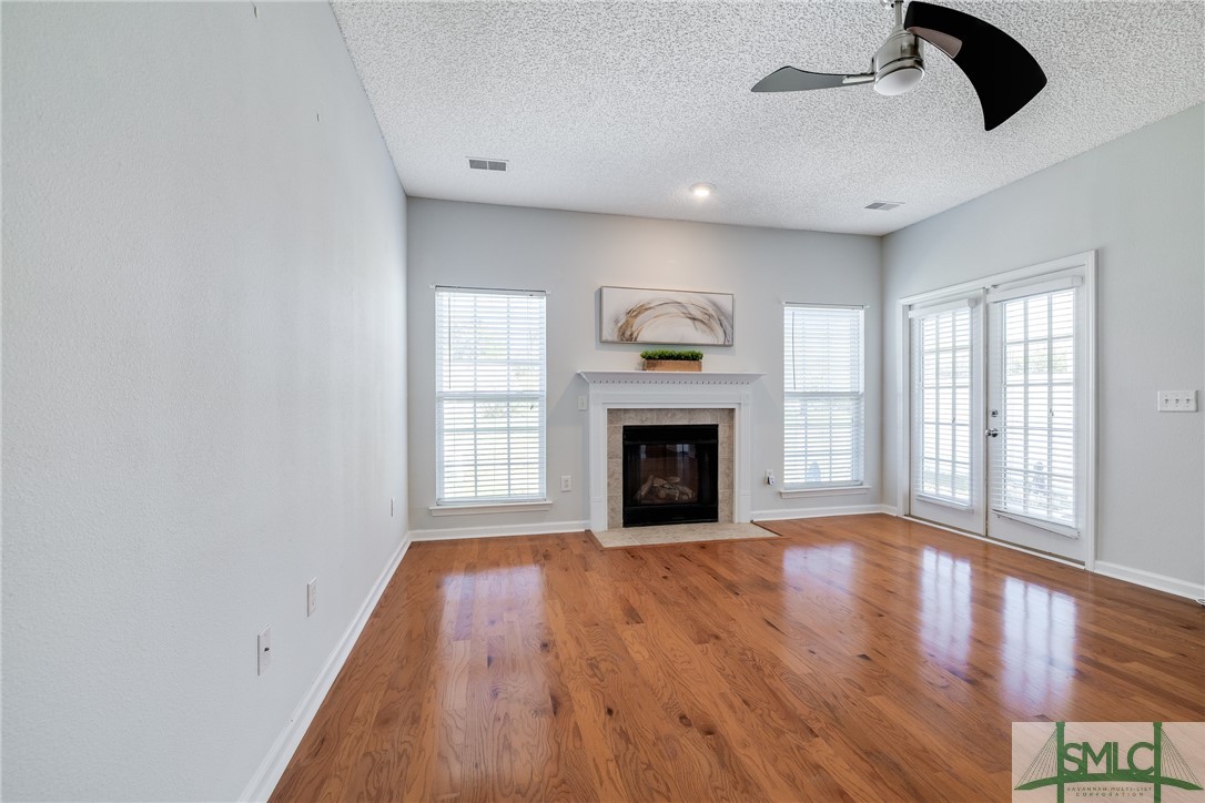 7 Travertine Circle