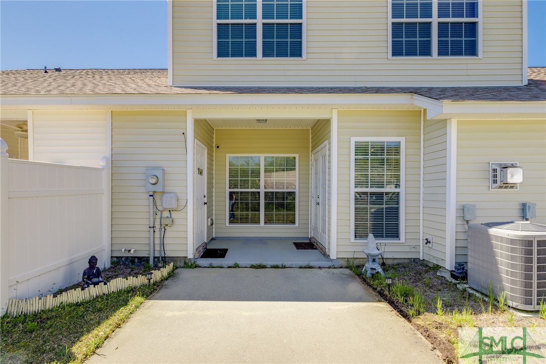 7 Travertine Circle