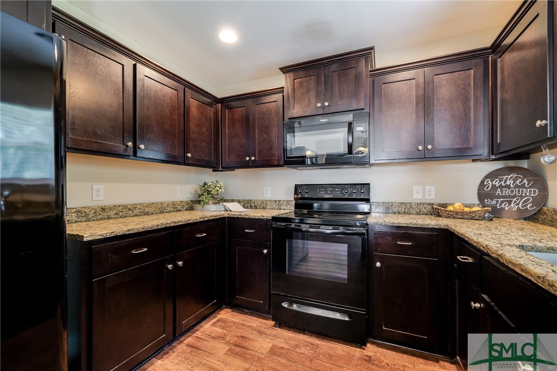 178 Waverly Way