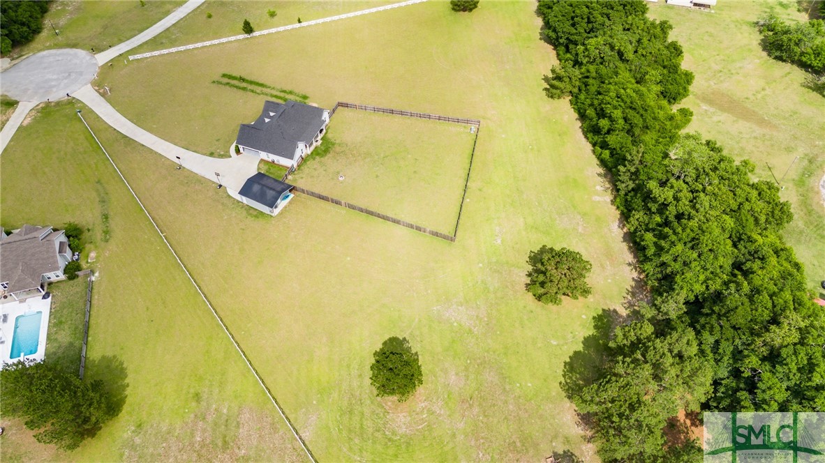 440 Rivercrest Drive