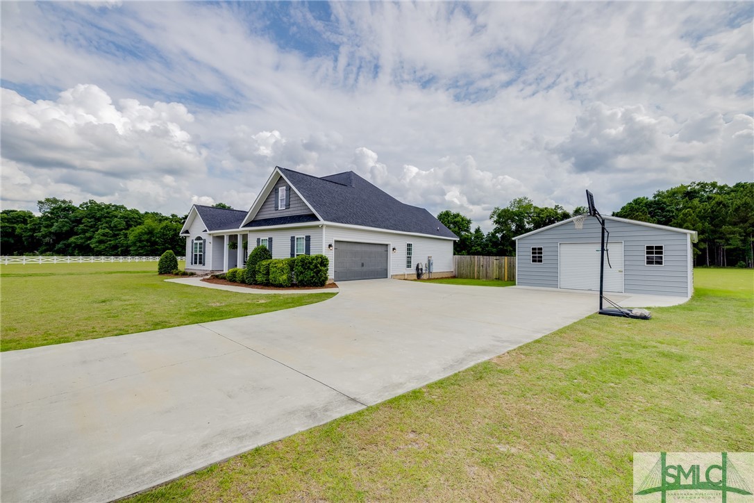440 Rivercrest Drive