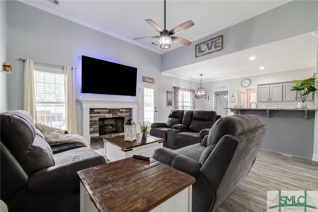 440 Rivercrest Drive