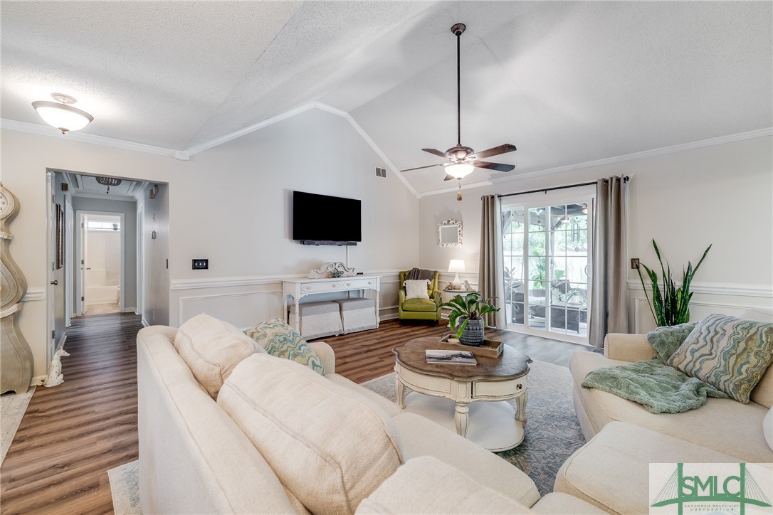 105 Oak Pointe Trail