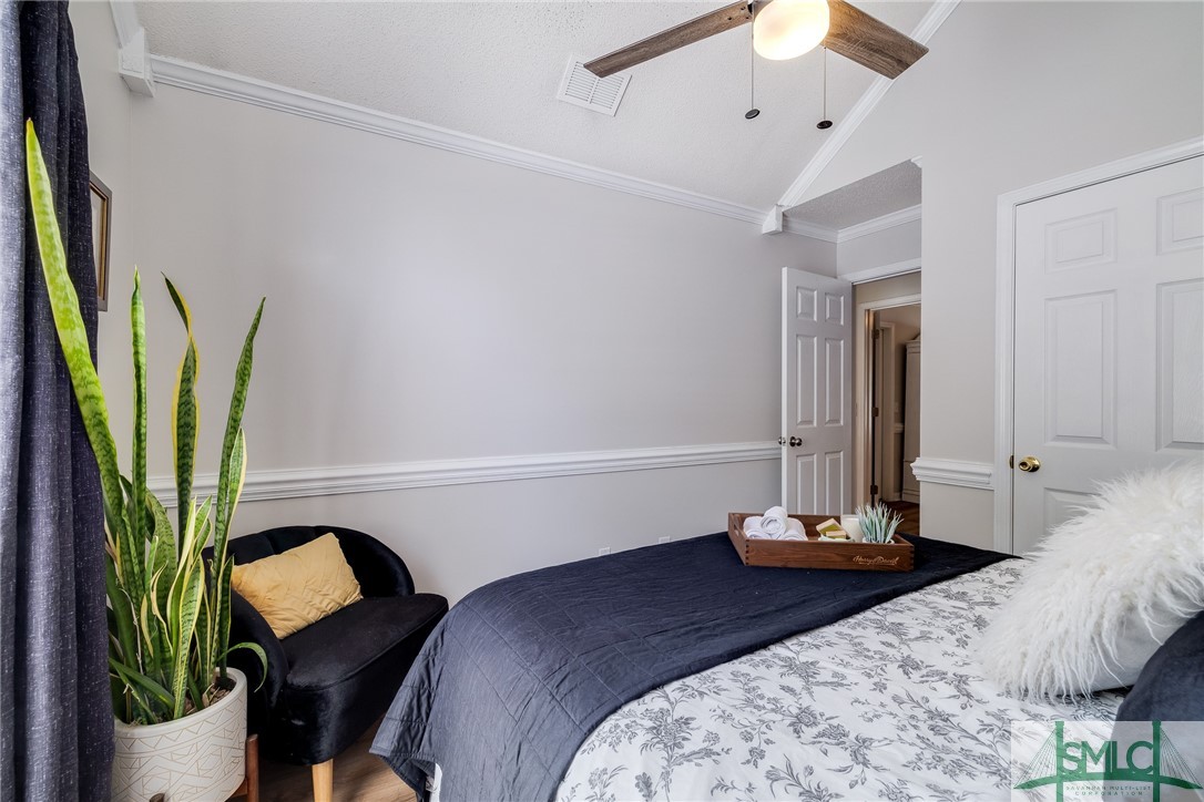 105 Oak Pointe Trail