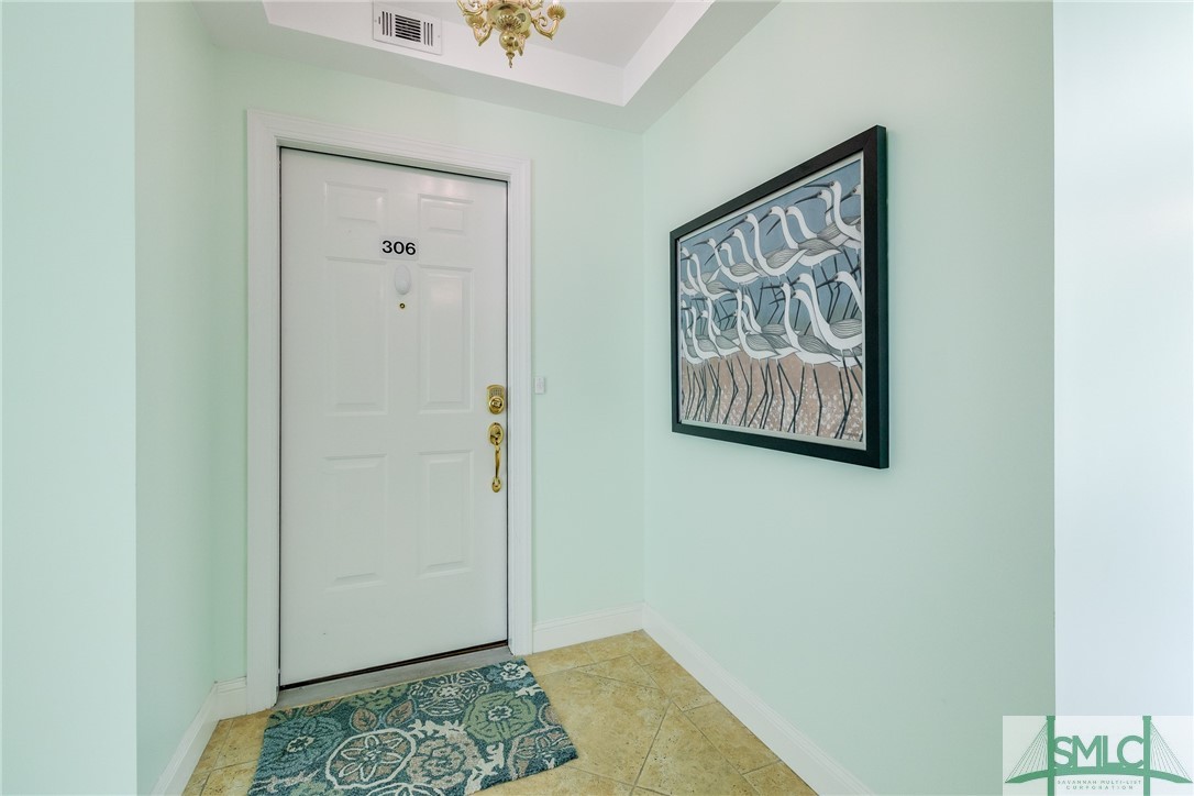 2812 River Drive 306