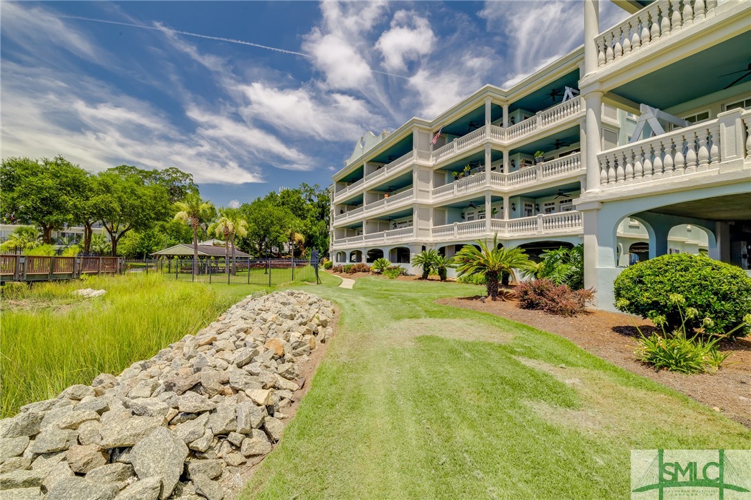 2812 River Drive 306