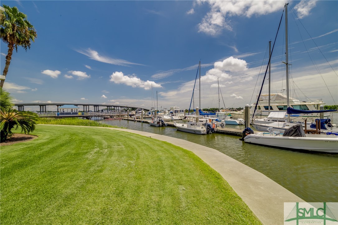 2812 River Drive 306