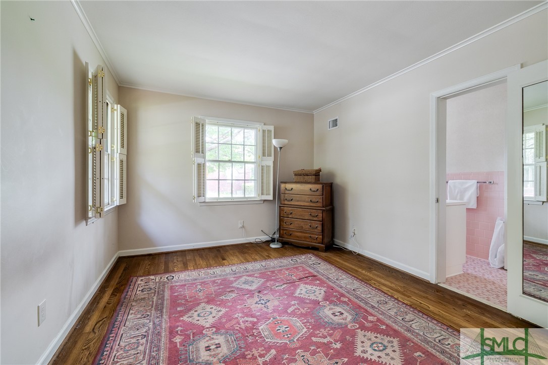 533 E 52nd Street