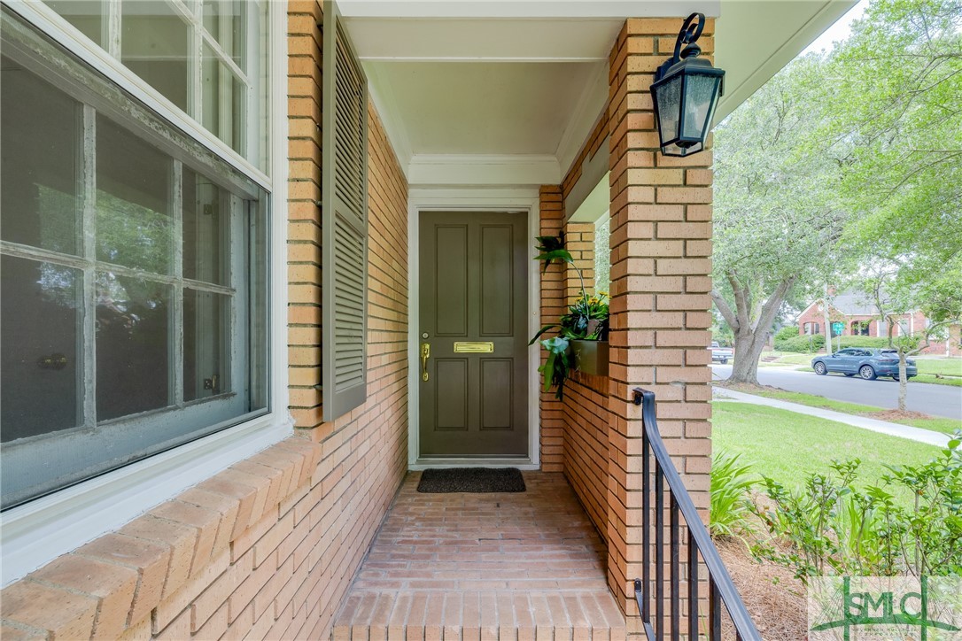 533 E 52nd Street