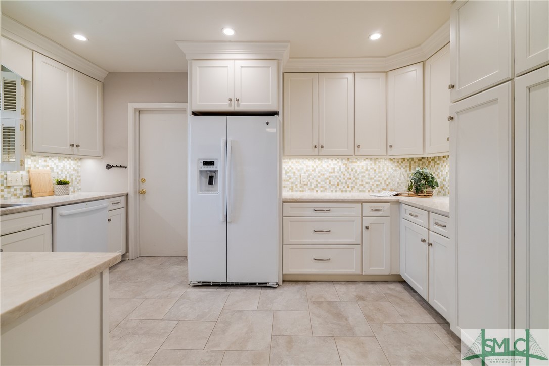 533 E 52nd Street