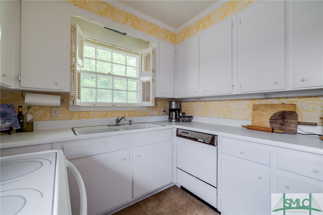 533 E 52nd Street