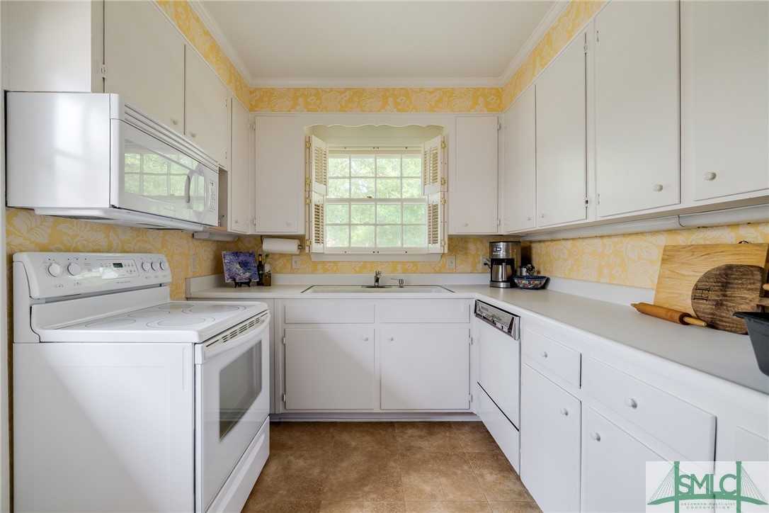 533 E 52nd Street