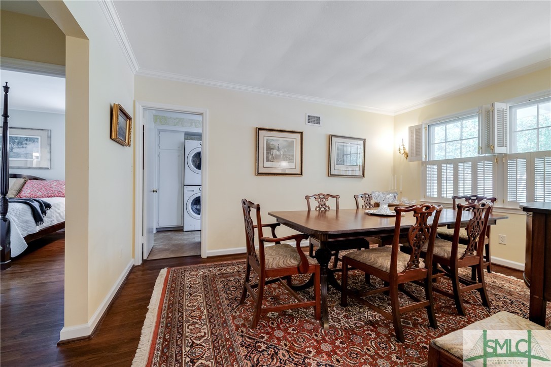 533 E 52nd Street